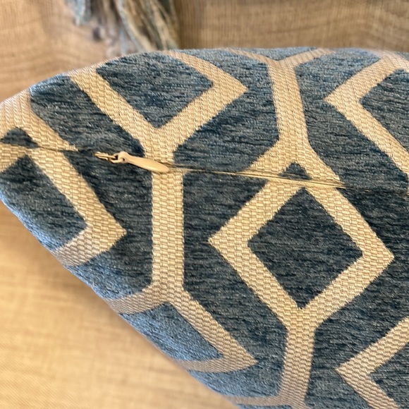 Blue pillow - Picture 5 of 5